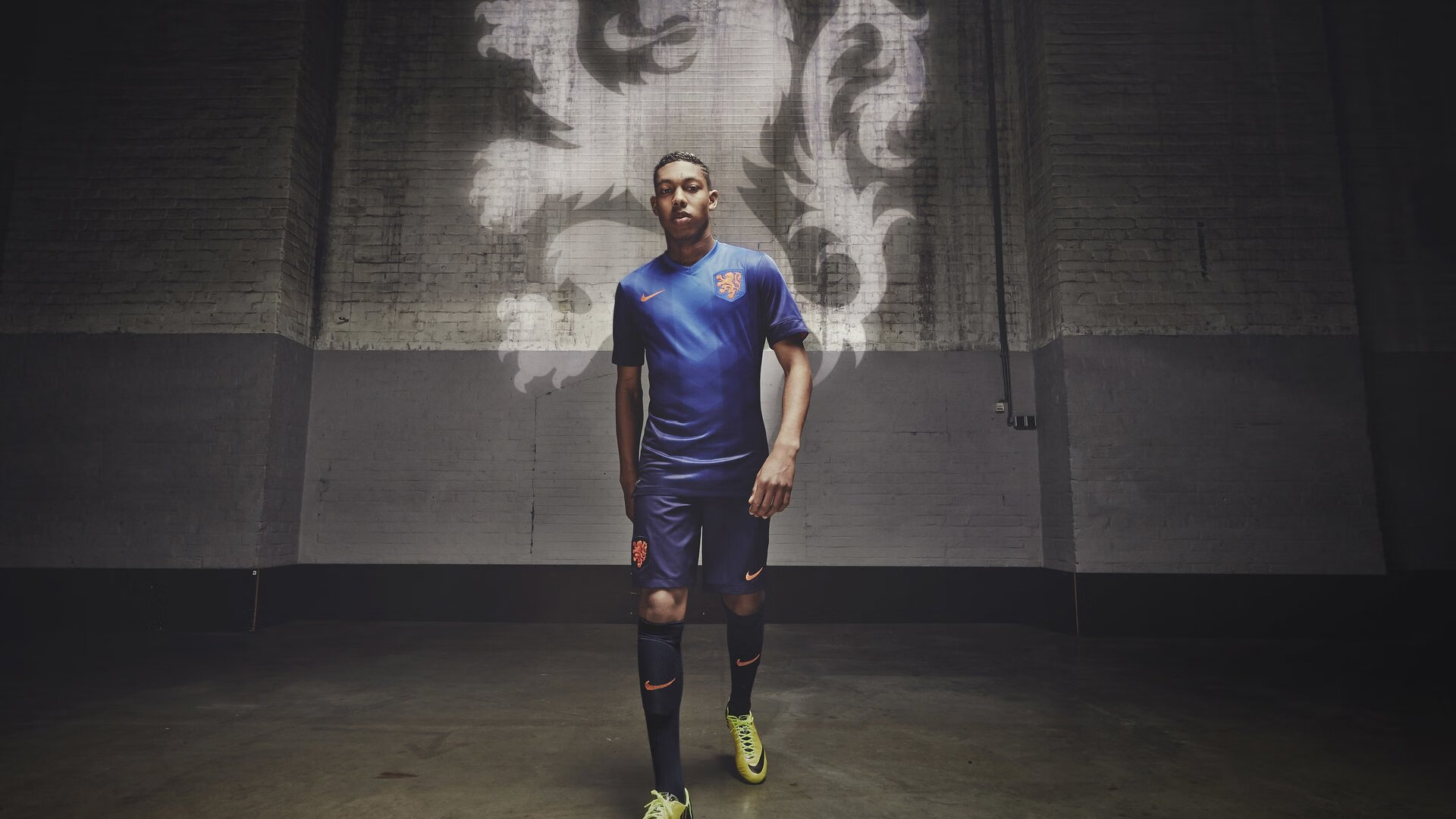 kaiyun体育综合-D队门将扑救全场最佳，躲过失球危机，2020门将扑救集锦